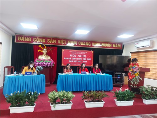 Hội nghị cán bộ công chức viên chức năm học 2021-2022 của Trường Tiểu học Đa Tốn.